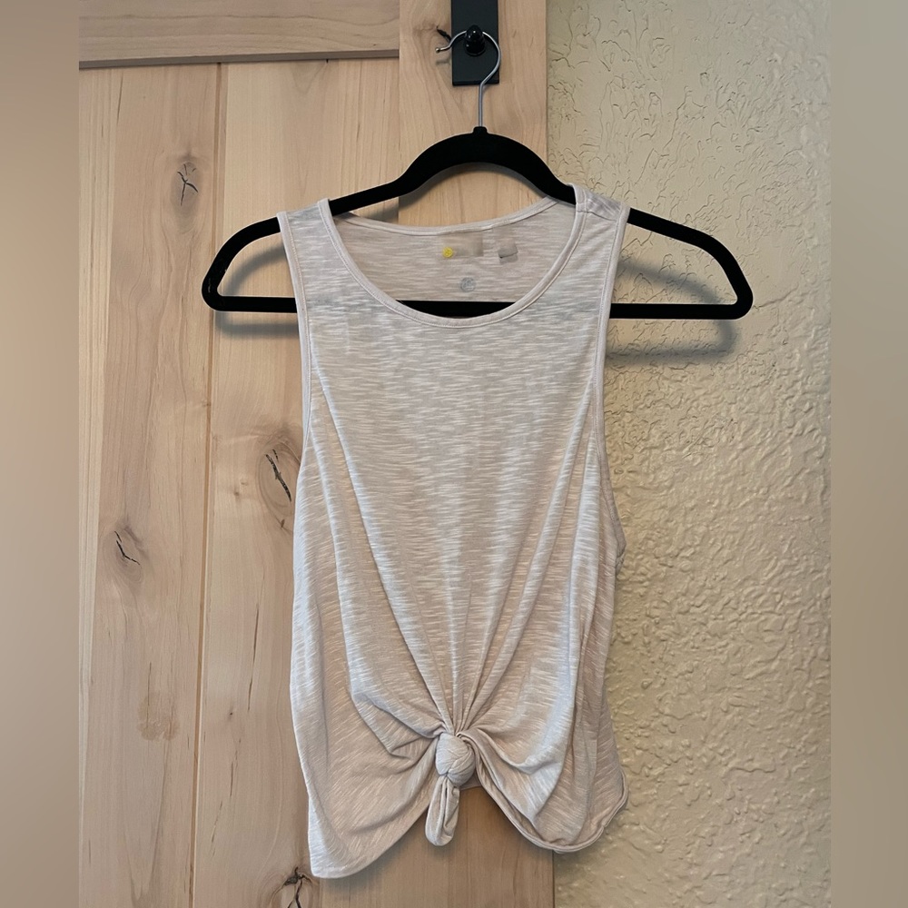 ZELLA cream tank size Small